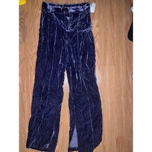 Velvet Wide-Leg Pants in Deep purple